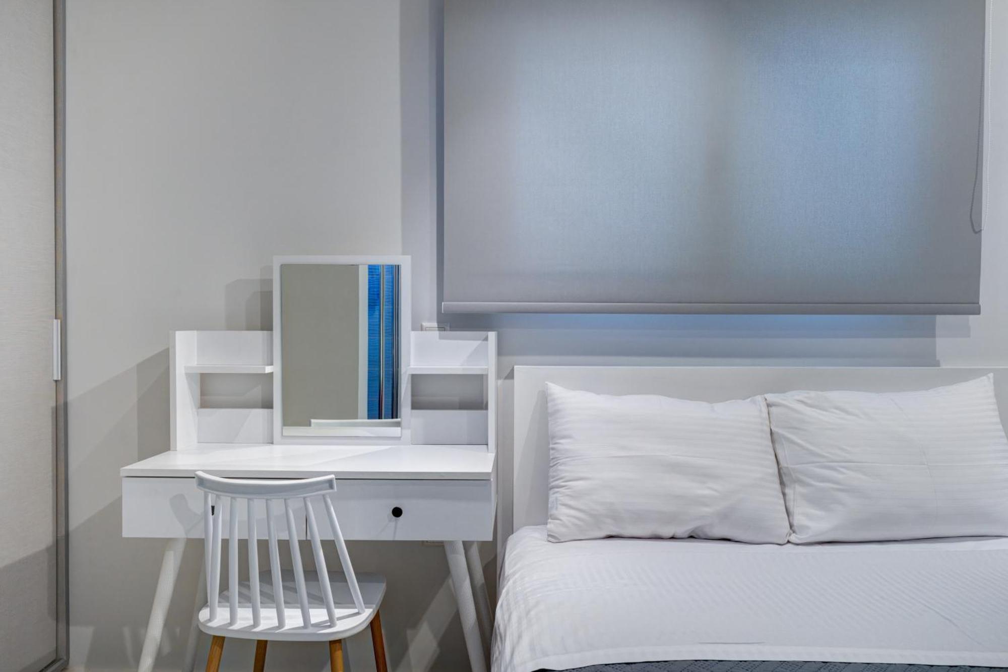 Molos Beachfront Apartments In 디아코프토 외부 사진